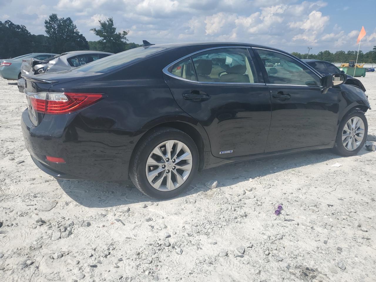 2013 Lexus Es 300H - Image 3