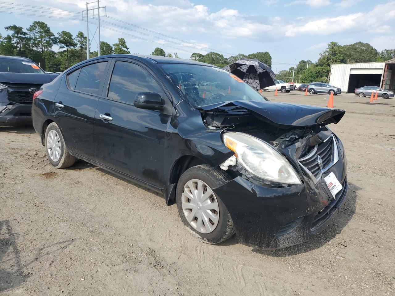 2012 Nissan Versa S - Фото 4