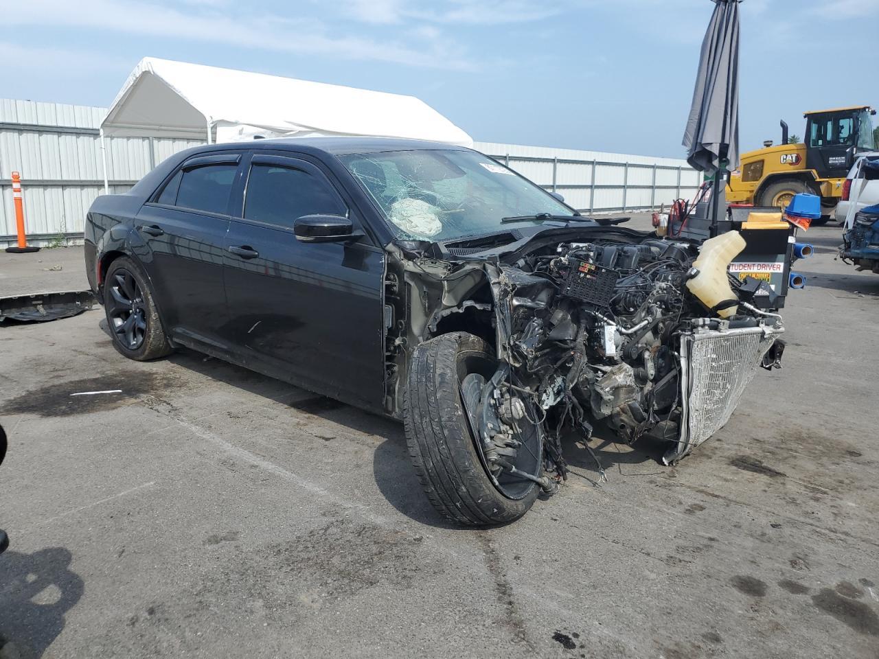 2022 Chrysler 300 Touring L - Image 4