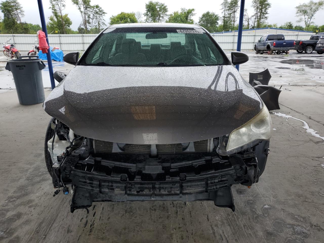 2017 Toyota Camry Le - Фото 5