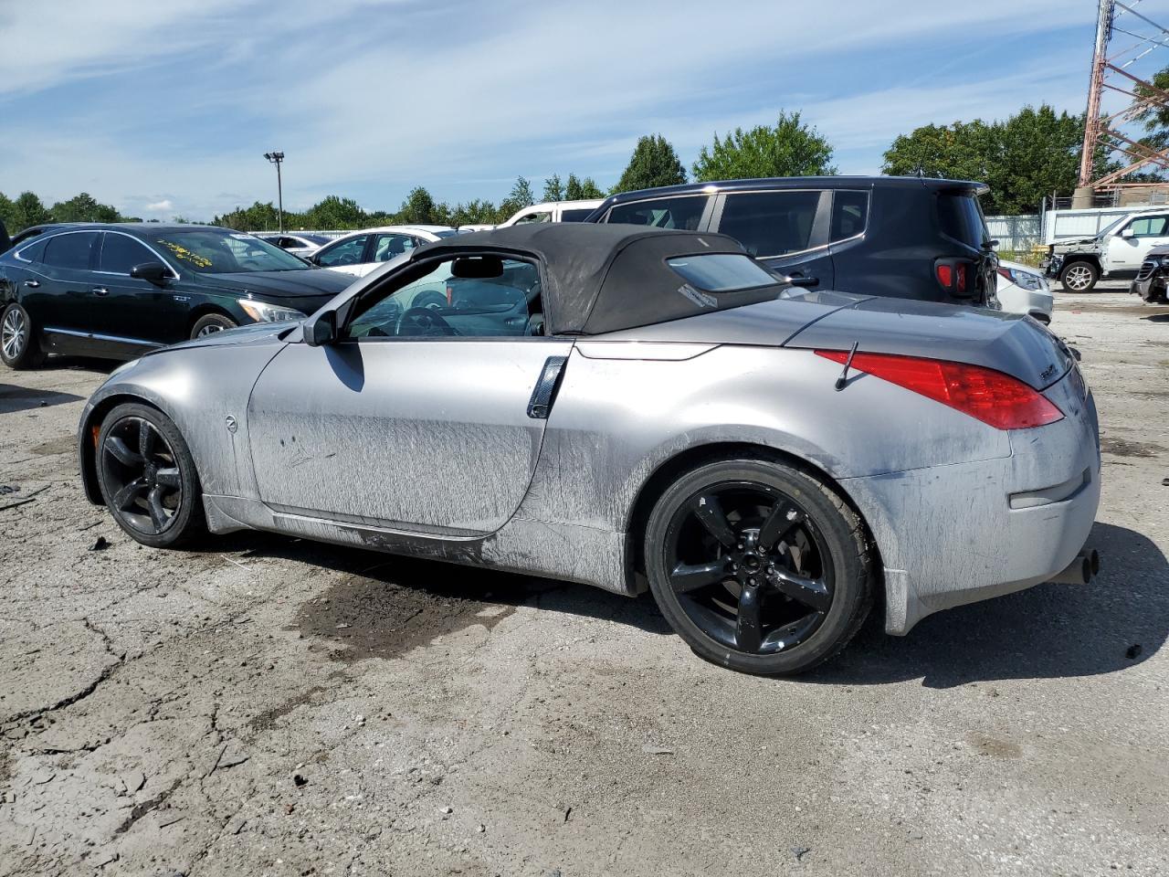 2007 Nissan 350Z Roadster - Фото 2