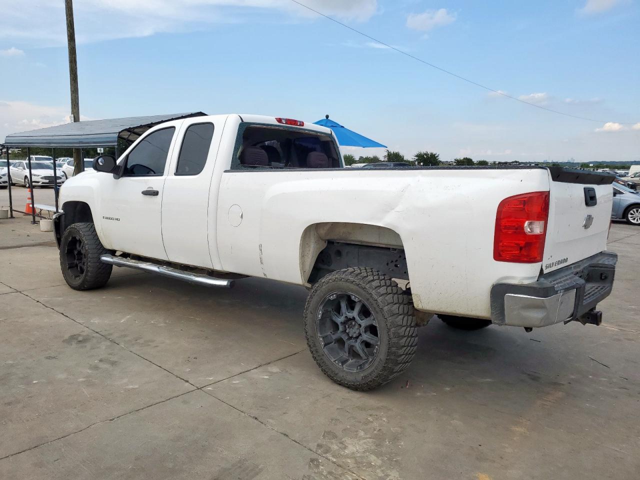2008 Chevrolet Silverado C2500 Heavy Duty - Image 2