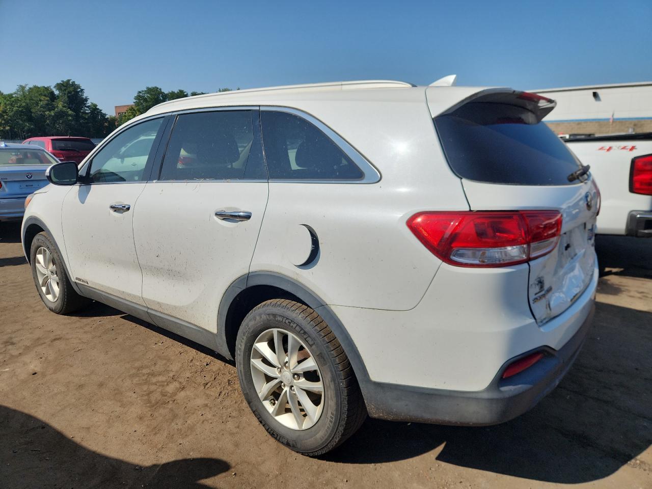 2016 Kia Sorento Lx - Image 2