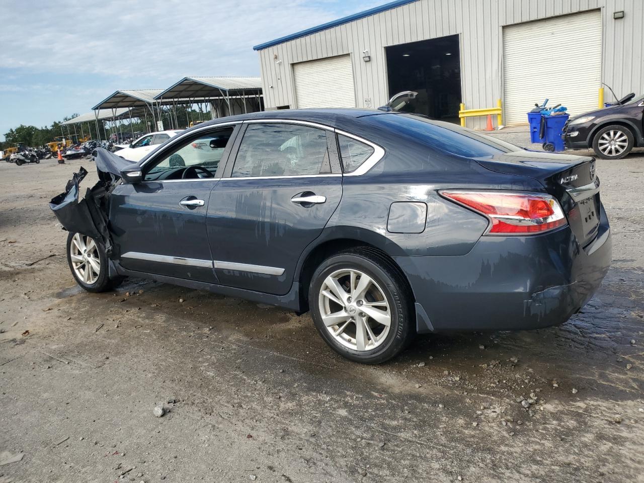 2015 Nissan Altima 2.5 - Image 2