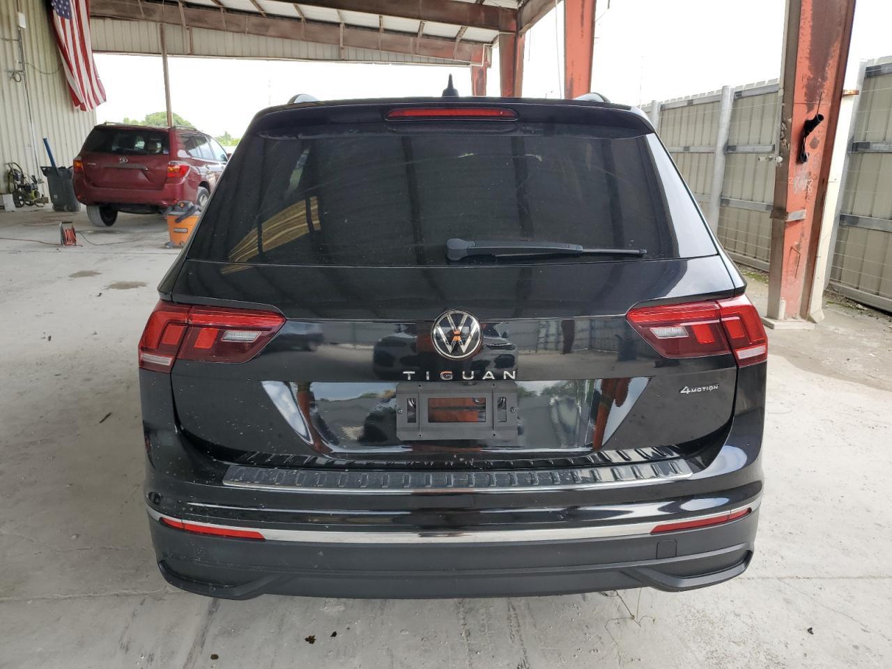 2022 Volkswagen Tiguan S - Фото 6