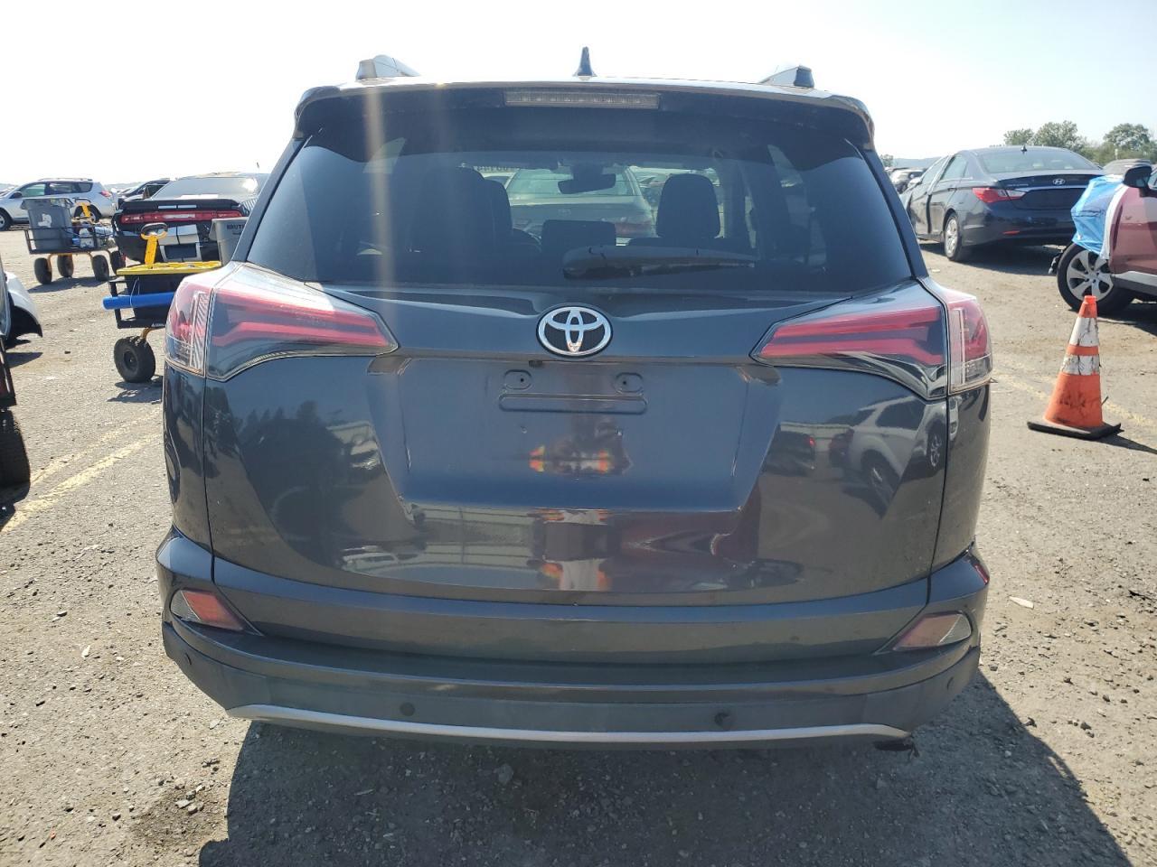 2017 Toyota Rav4 Limited - Фото 6