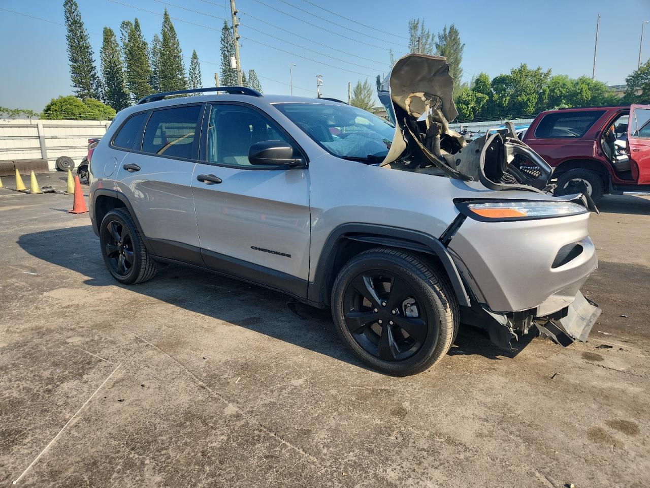2017 Jeep Cherokee Sport - Фото 4
