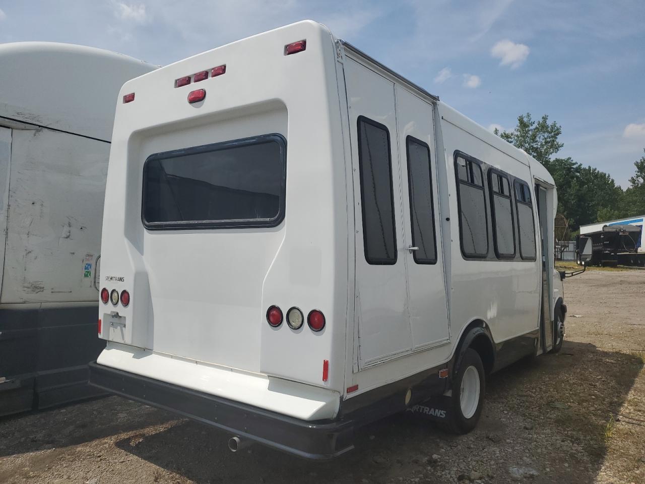 2005 Chevrolet Express G3500 - Фото 4