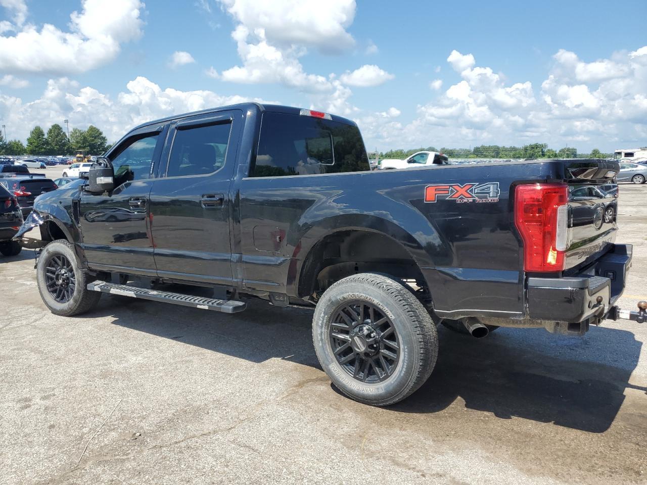 2019 Ford F250 Super Duty - Фото 2