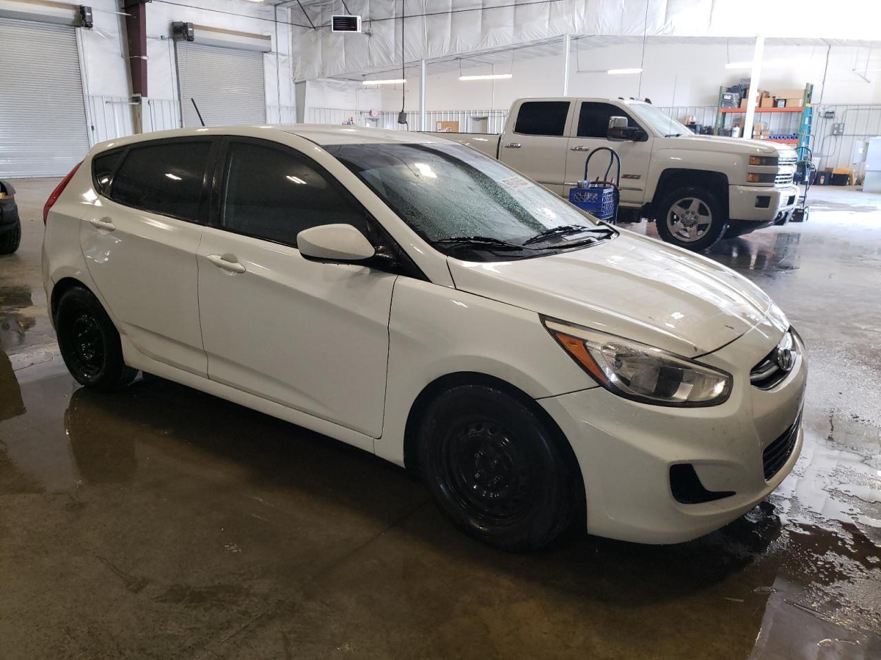 2016 Hyundai Accent Se - Фото 4