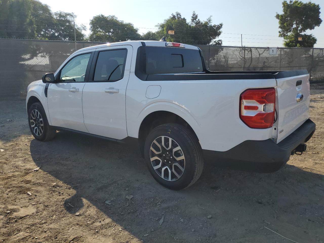 2024 Ford Maverick Lariat - Image 2