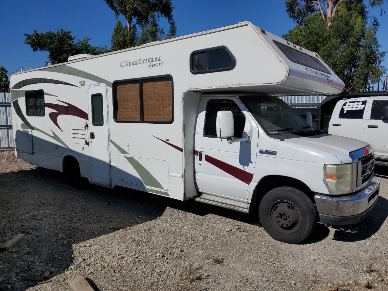 2008 Ford Econoline E350 Super Duty Cutaway Van