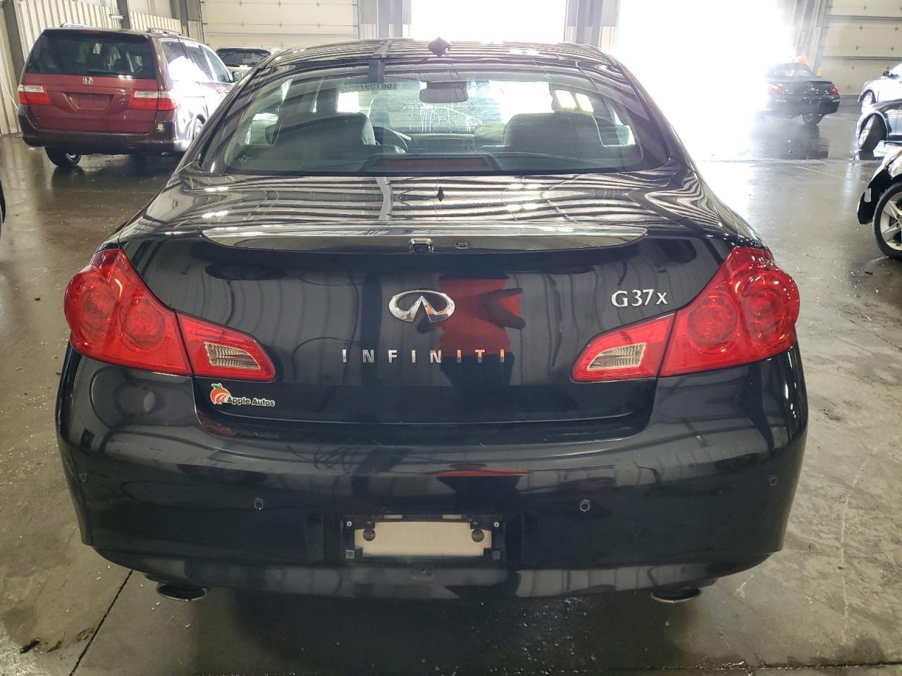 2013 Infiniti G37 - Image 6