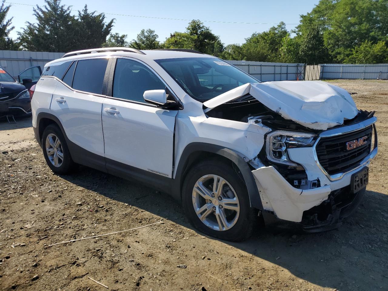 2024 GMC Terrain Sle - Image 4
