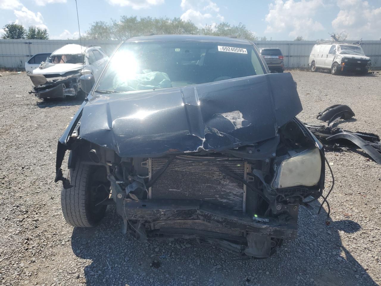 2014 Chrysler Town & Country Touring - Фото 5