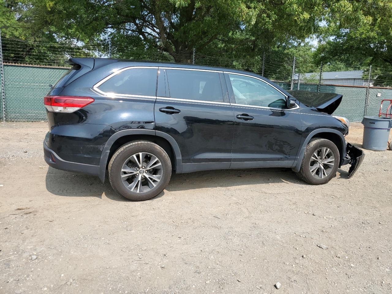 2019 Toyota Highlander Le - Фото 3