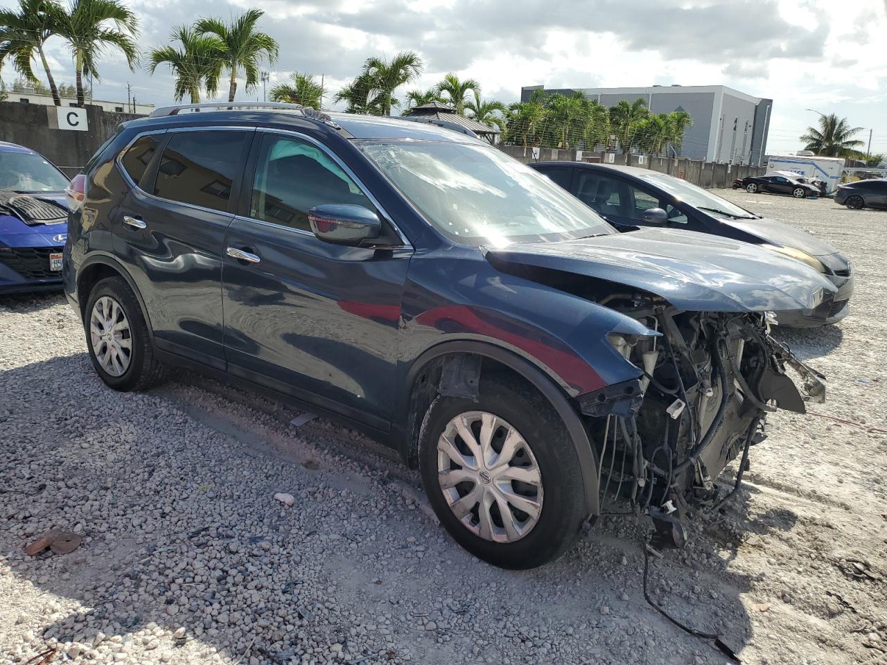 2016 Nissan Rogue S - Фото 4