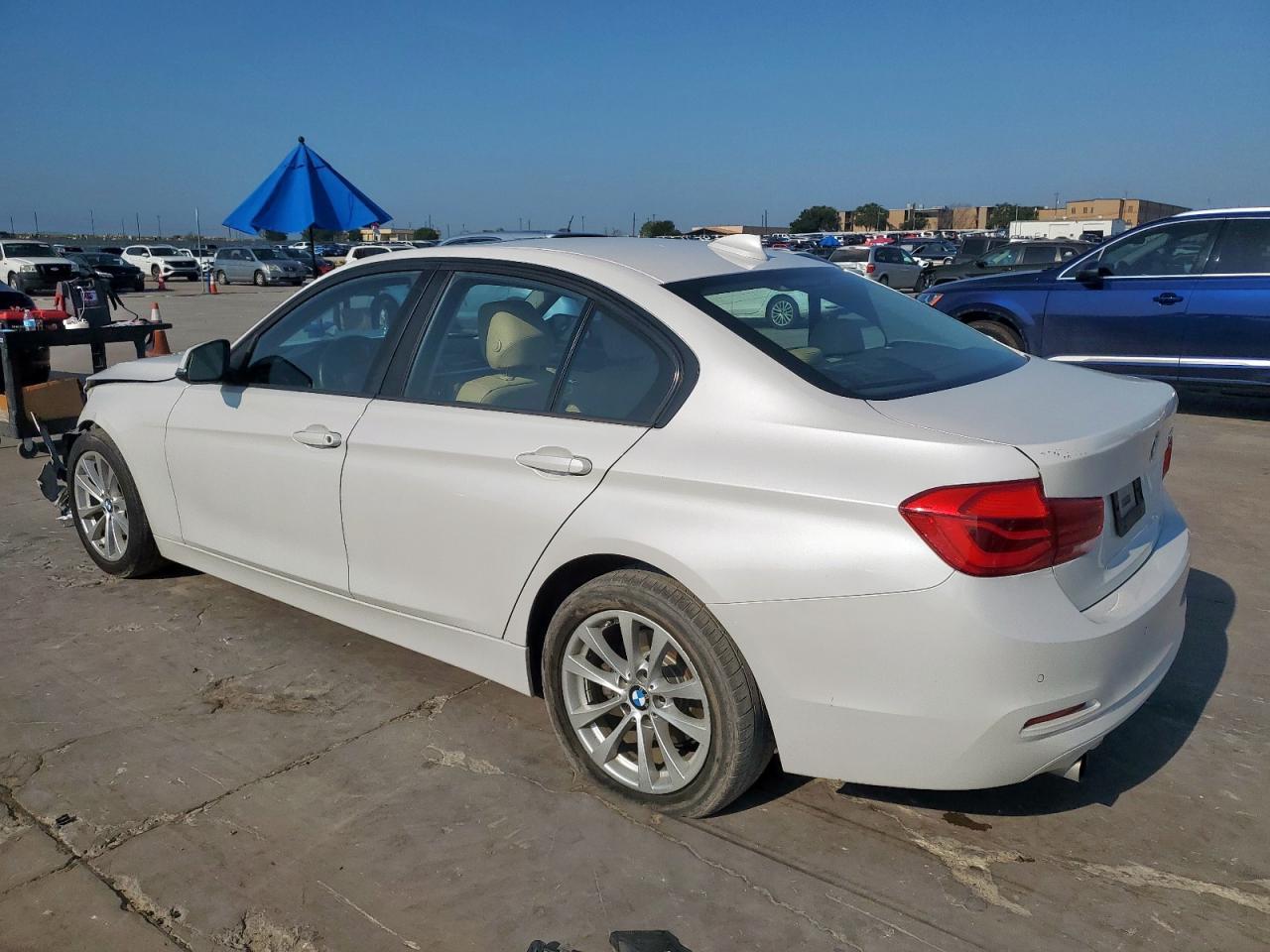 2017 BMW 320 I - Фото 2