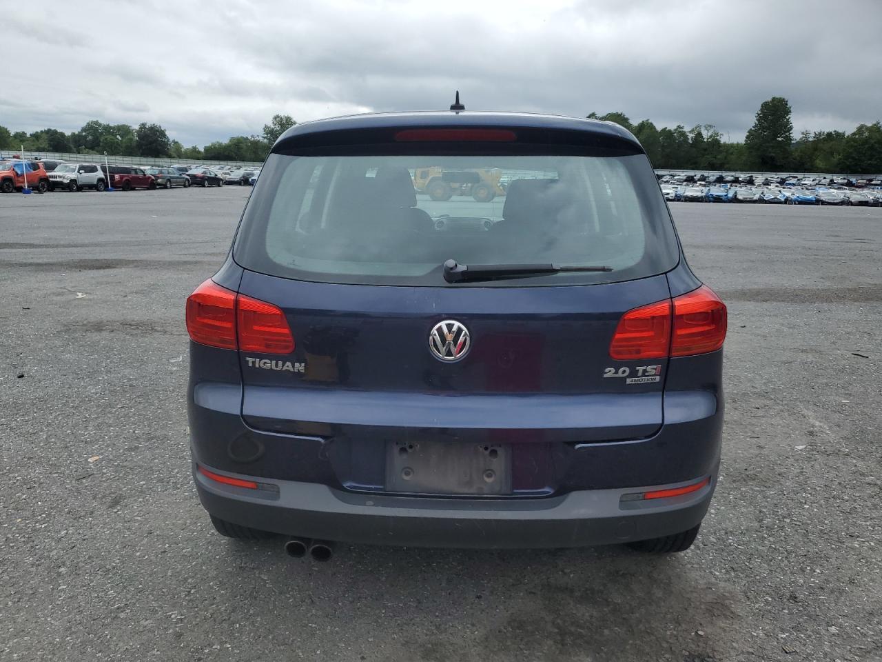 2014 Volkswagen Tiguan S - Image 6
