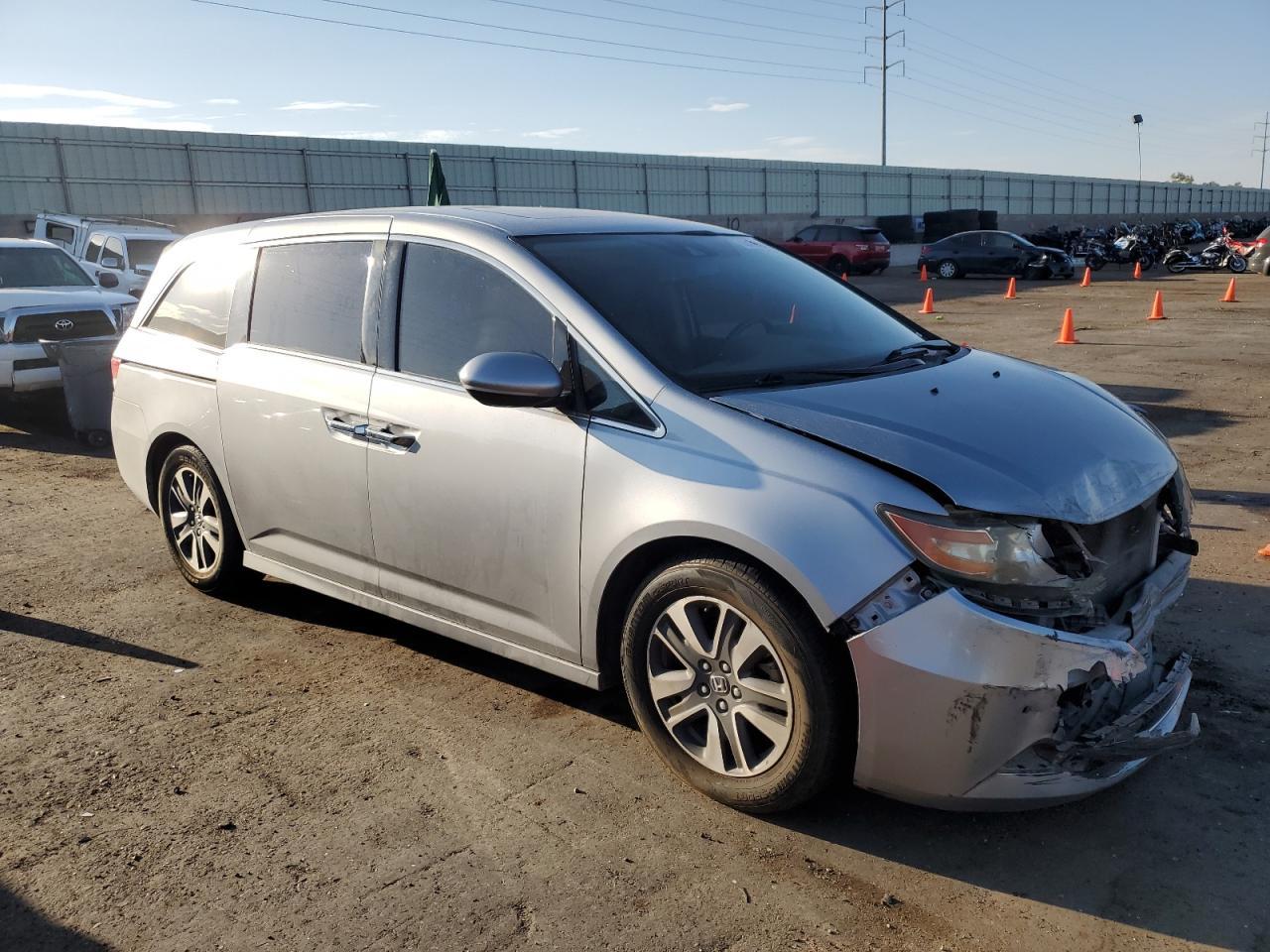 2016 Honda Odyssey Touring - Фото 4