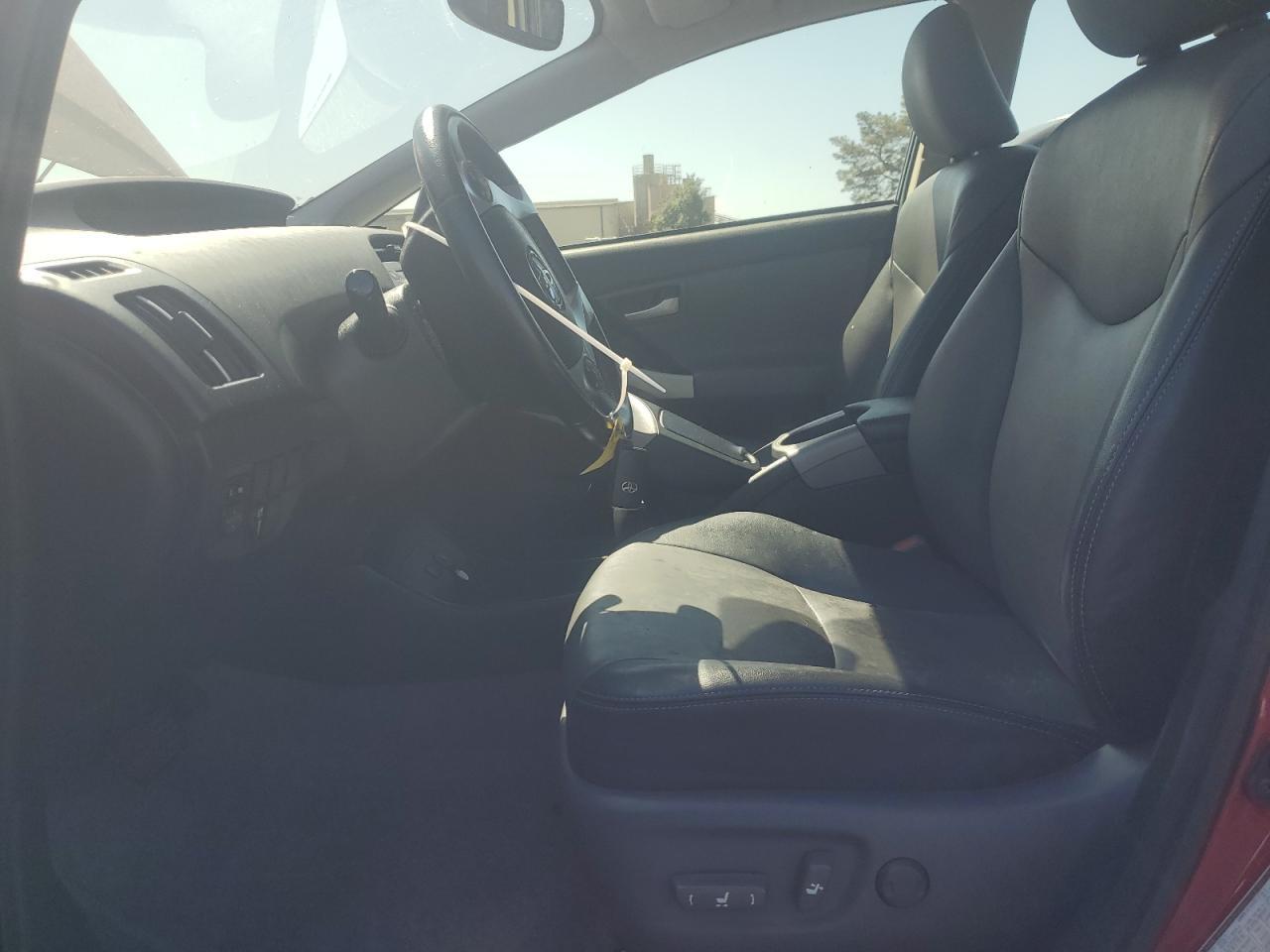 2014 Toyota Prius - Image 7