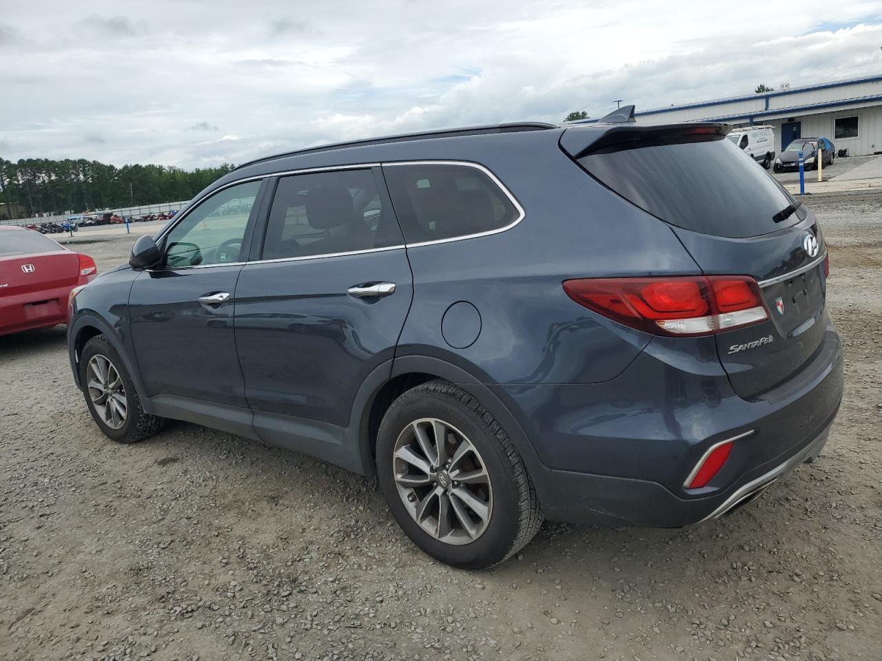 2017 Hyundai Santa Fe Se - Фото 2