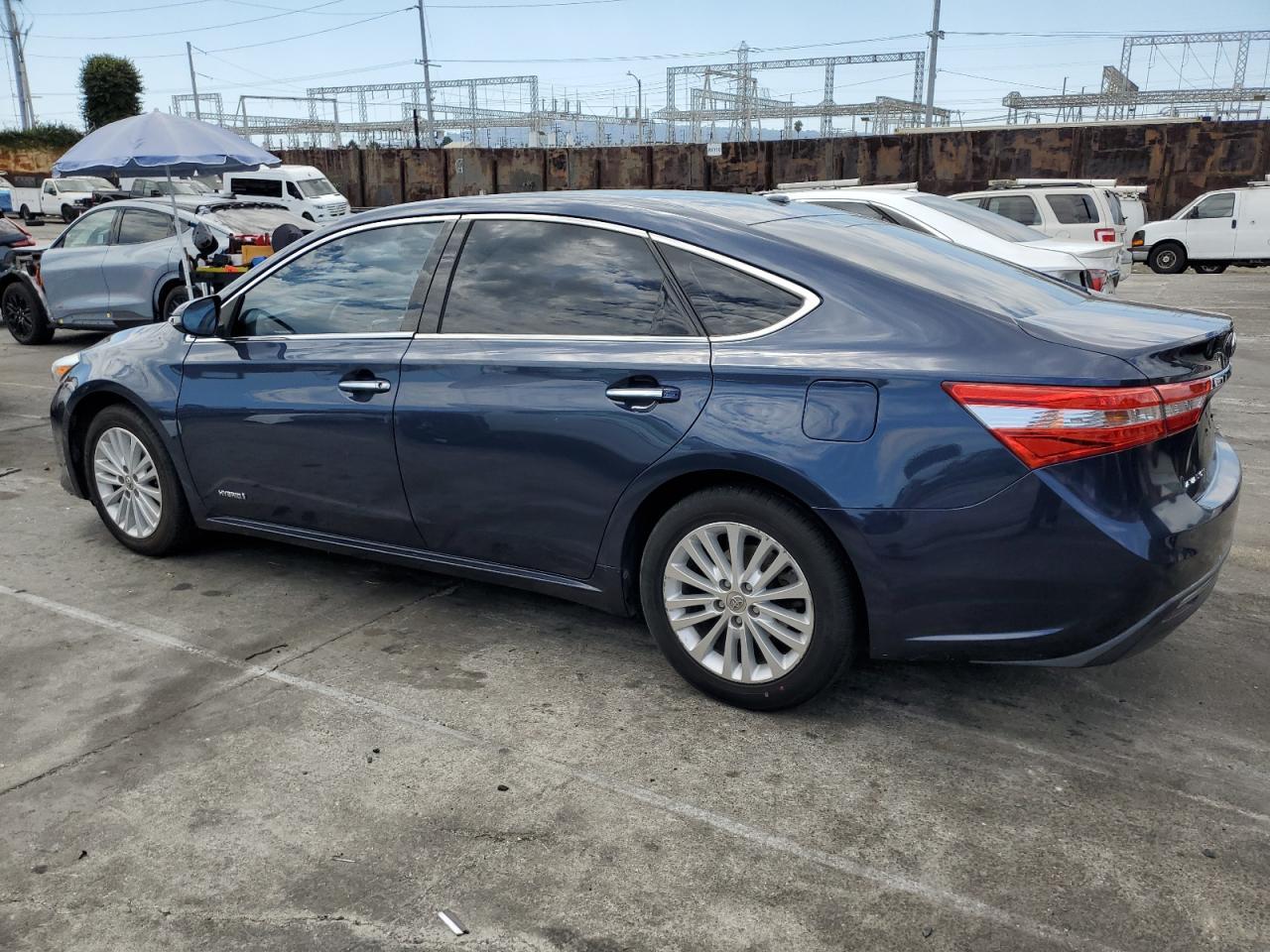 2014 Toyota Avalon Hybrid - Фото 2