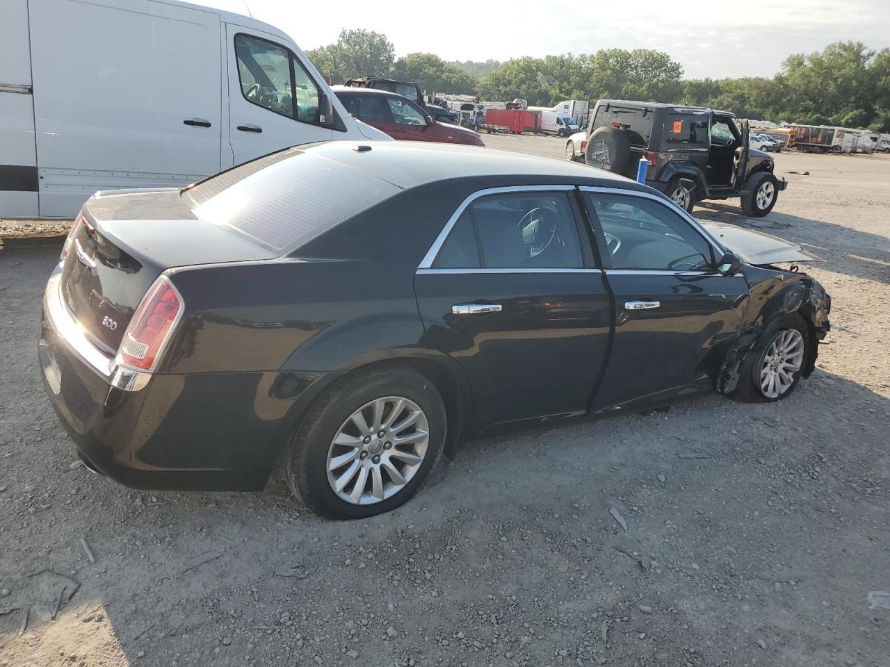 2014 Chrysler 300 - Фото 3