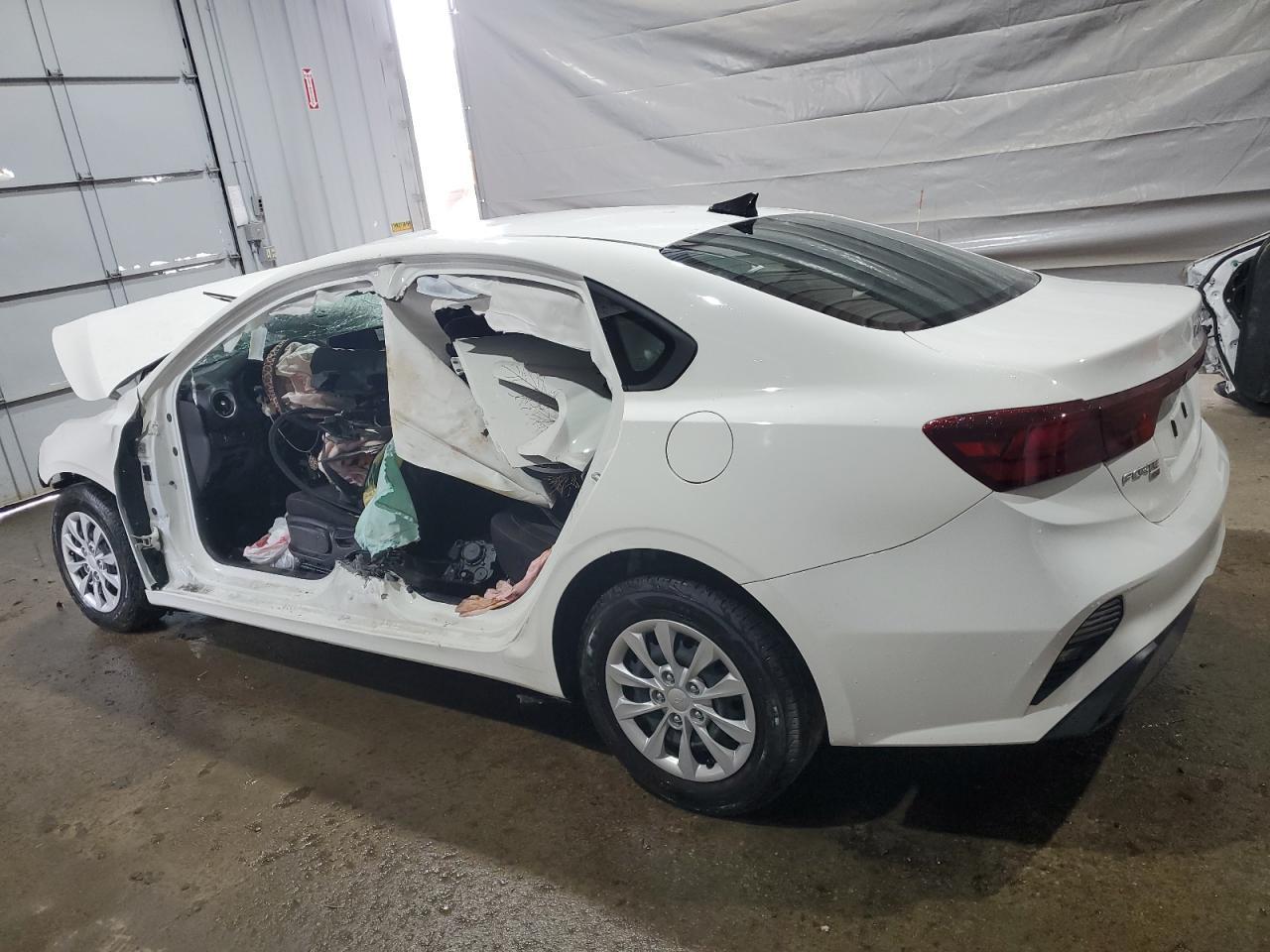 2022 Kia Forte Fe - Фото 2