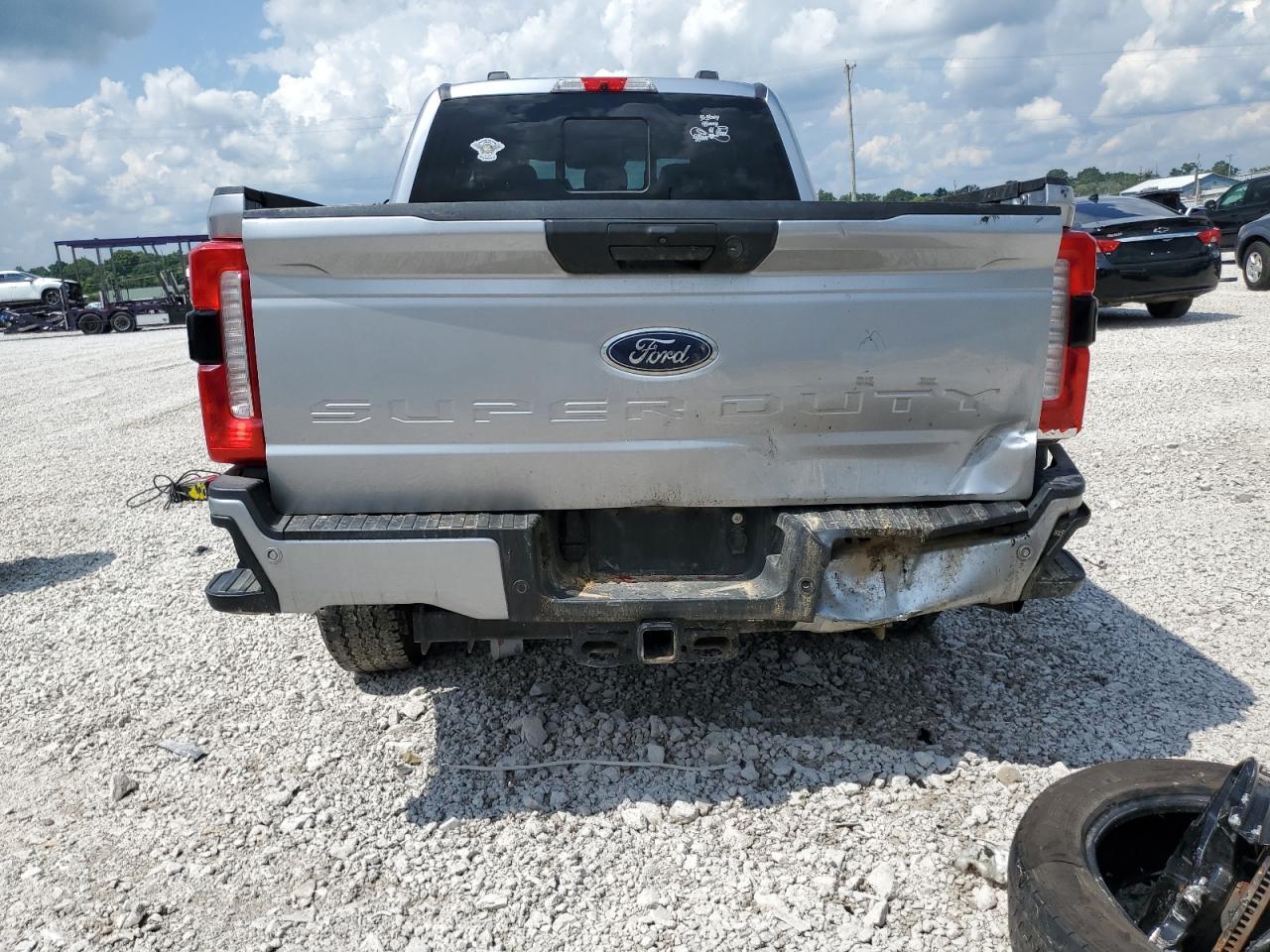 2023 Ford F250 Super Duty - Image 6