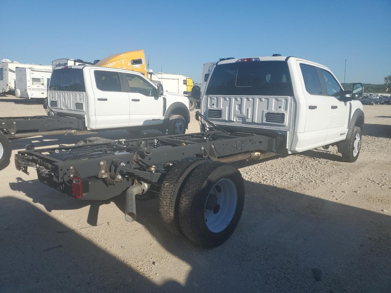 2023 Ford F550 Super Duty Super Duty - Image 3