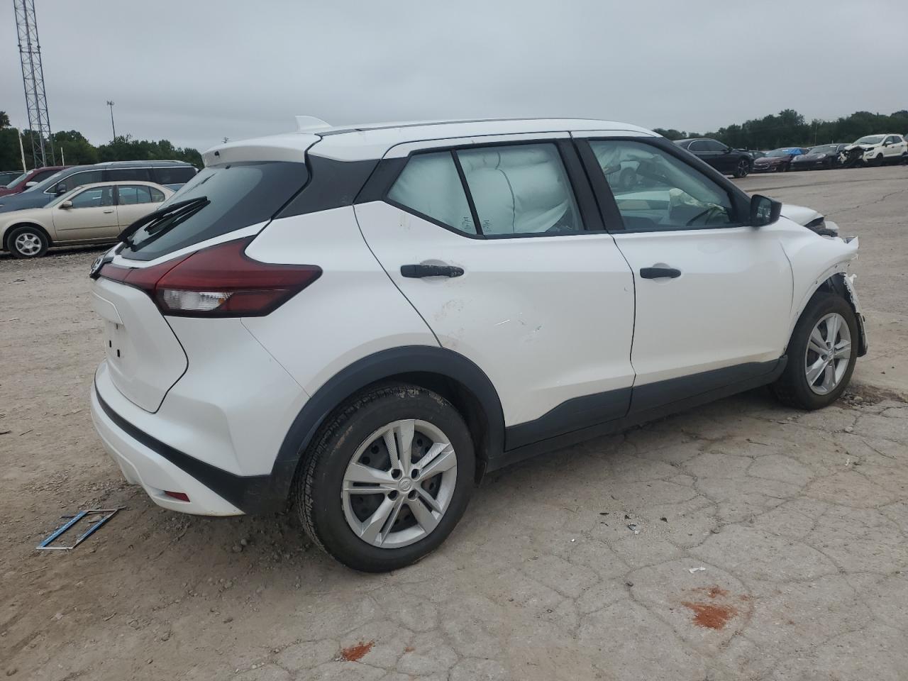 2021 Nissan Kicks - Image 3