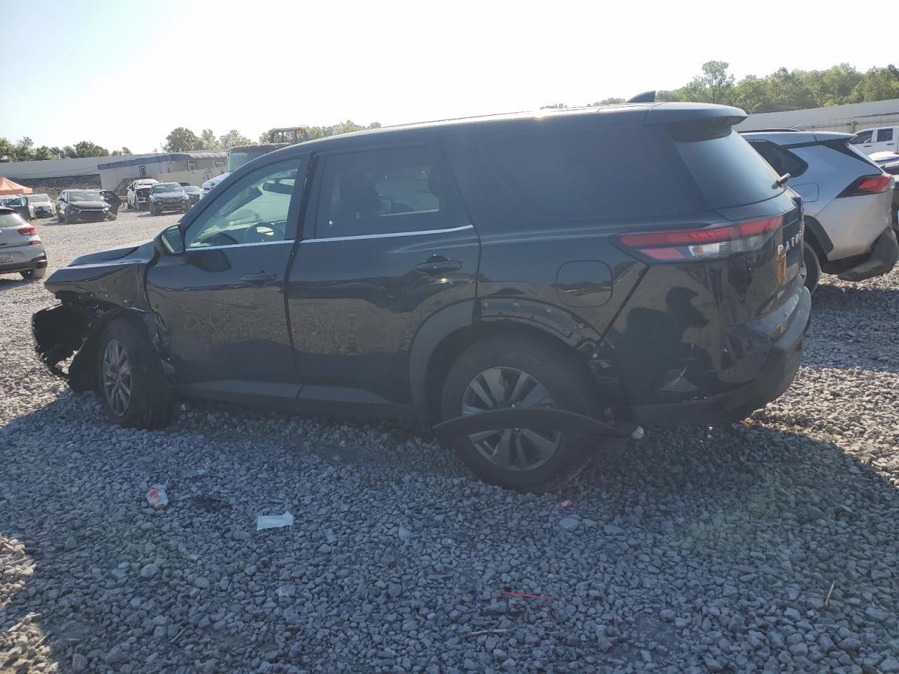 2025 Nissan Pathfinder S - Фото 2