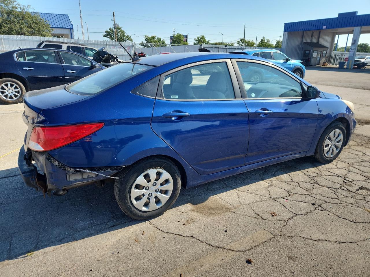 2017 Hyundai Accent Se - Фото 3