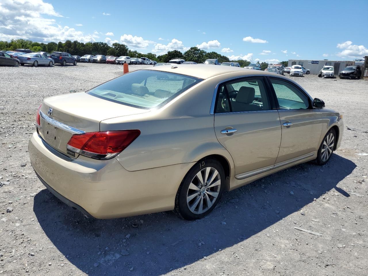 2011 Toyota Avalon Base - Фото 3