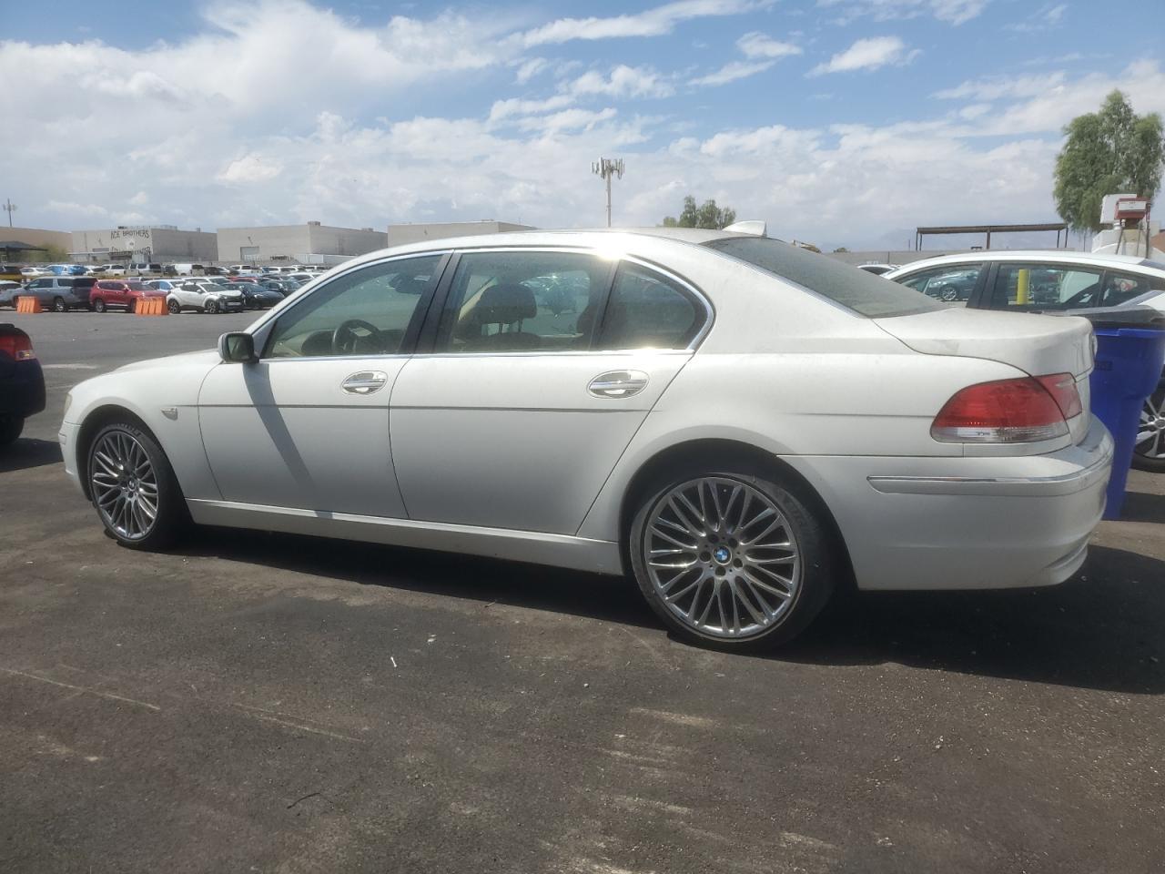 2007 BMW 750 - Фото 2