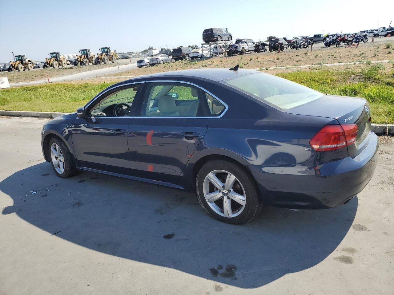 2014 Volkswagen Passat Se - Фото 2