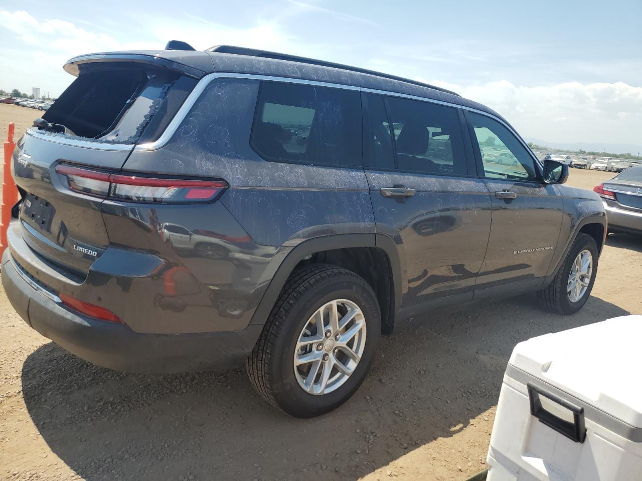 2025 Jeep Grand Cherokee L Laredo - Image 3