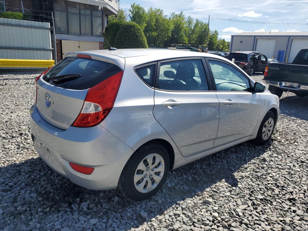 2017 Hyundai Accent Se - Image 3