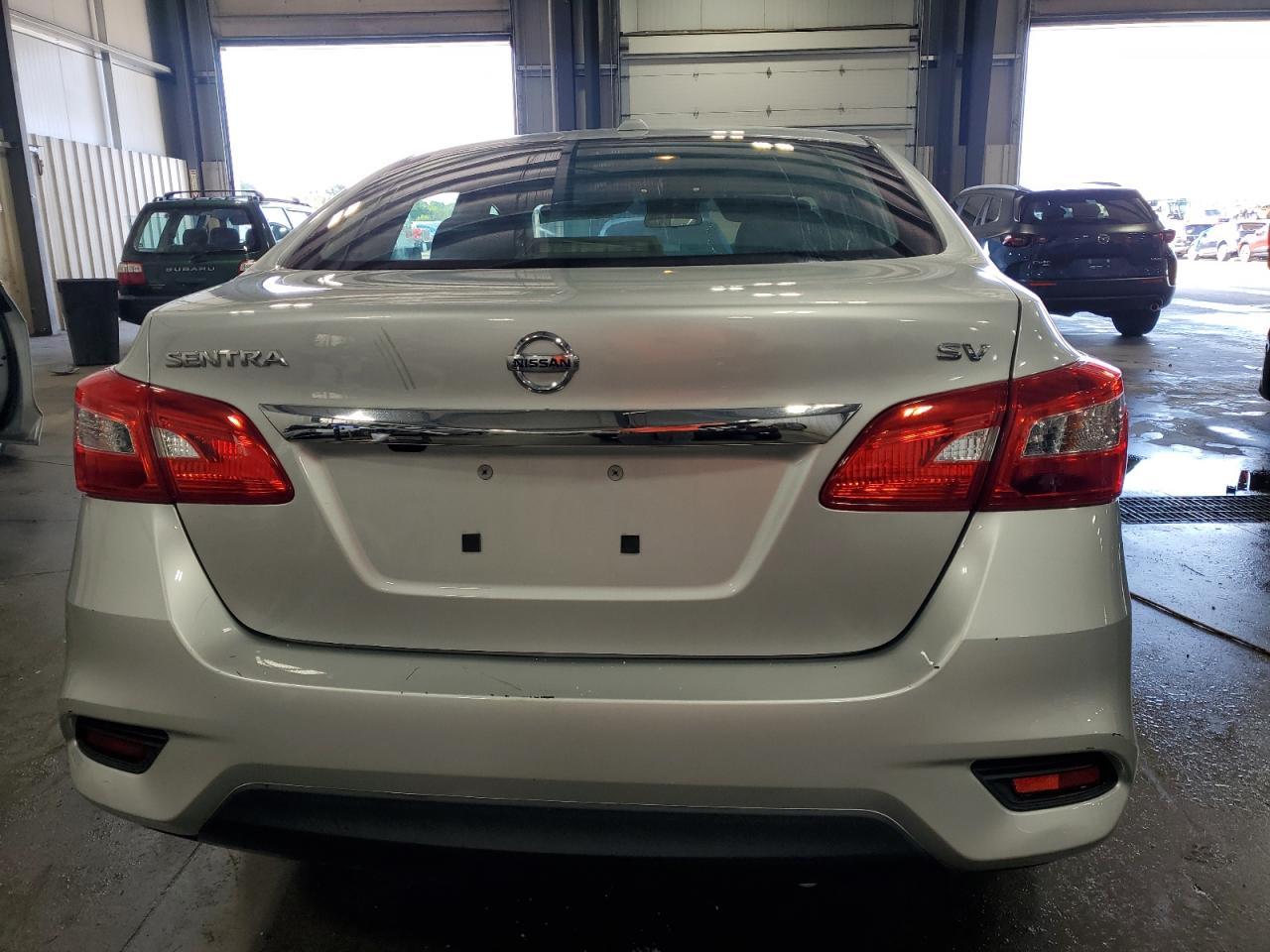 2018 Nissan Sentra S - Фото 6