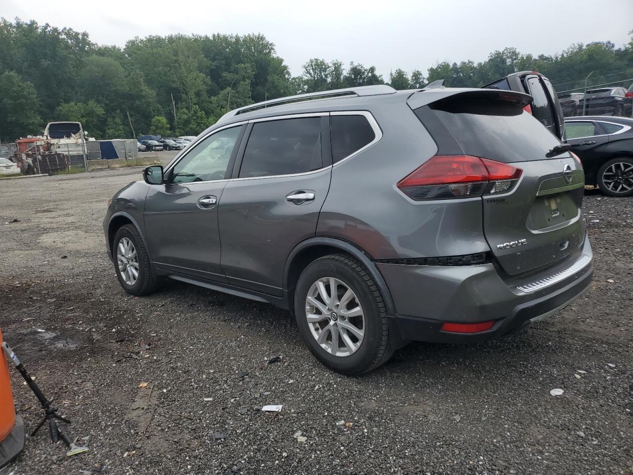 2018 Nissan Rogue S - Image 2