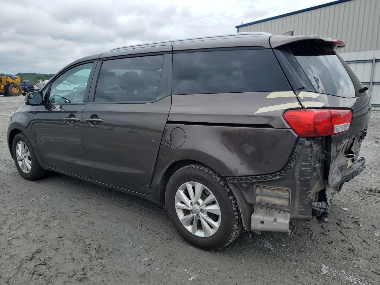 2017 Kia Sedona Lx - Фото 2