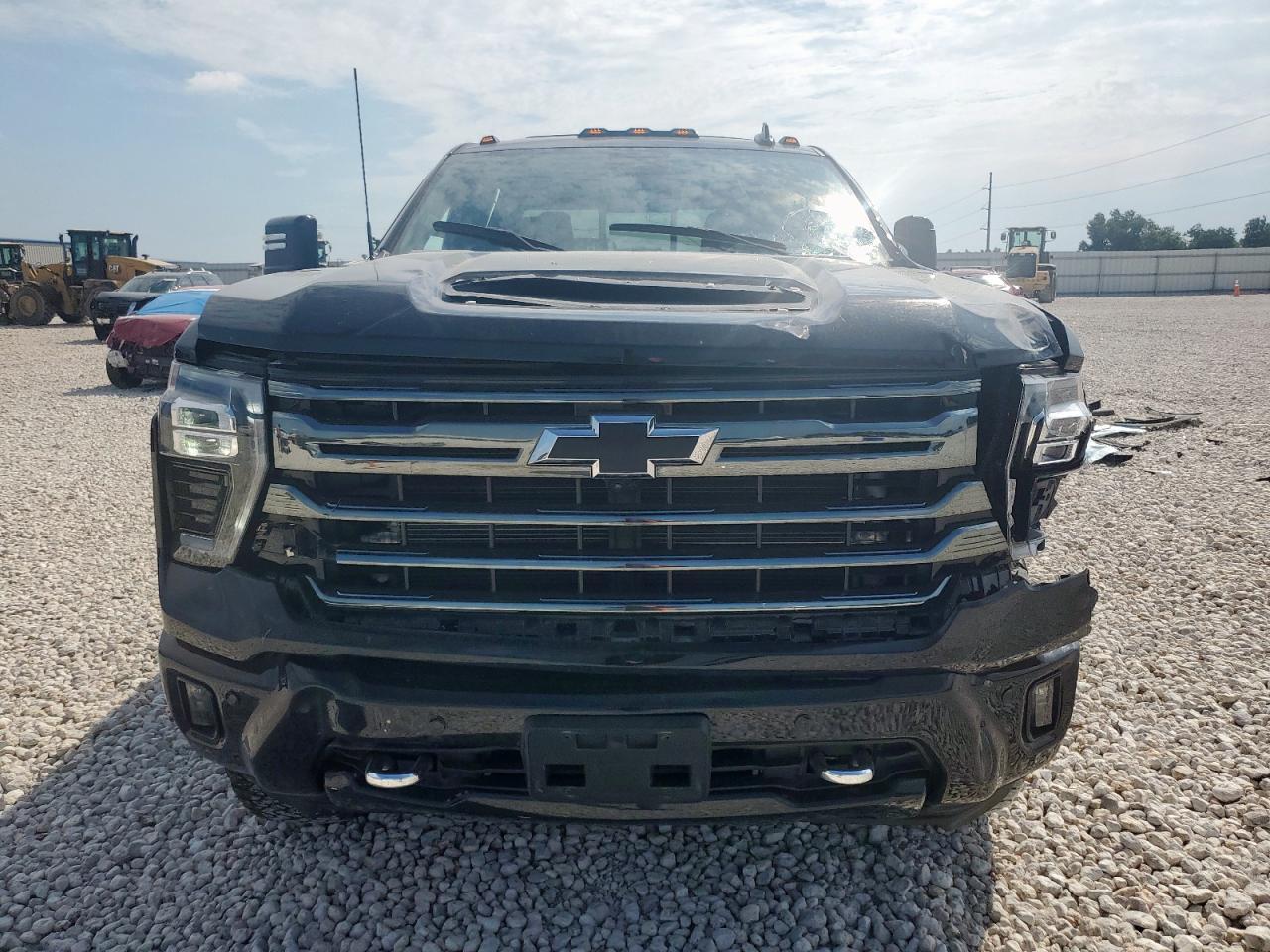2024 Chevrolet Silverado K3500 High Country - Image 5