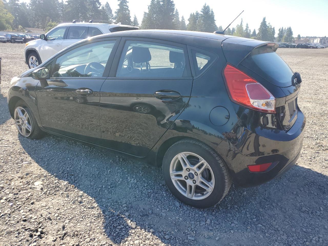 2018 Ford Fiesta Se - Фото 2