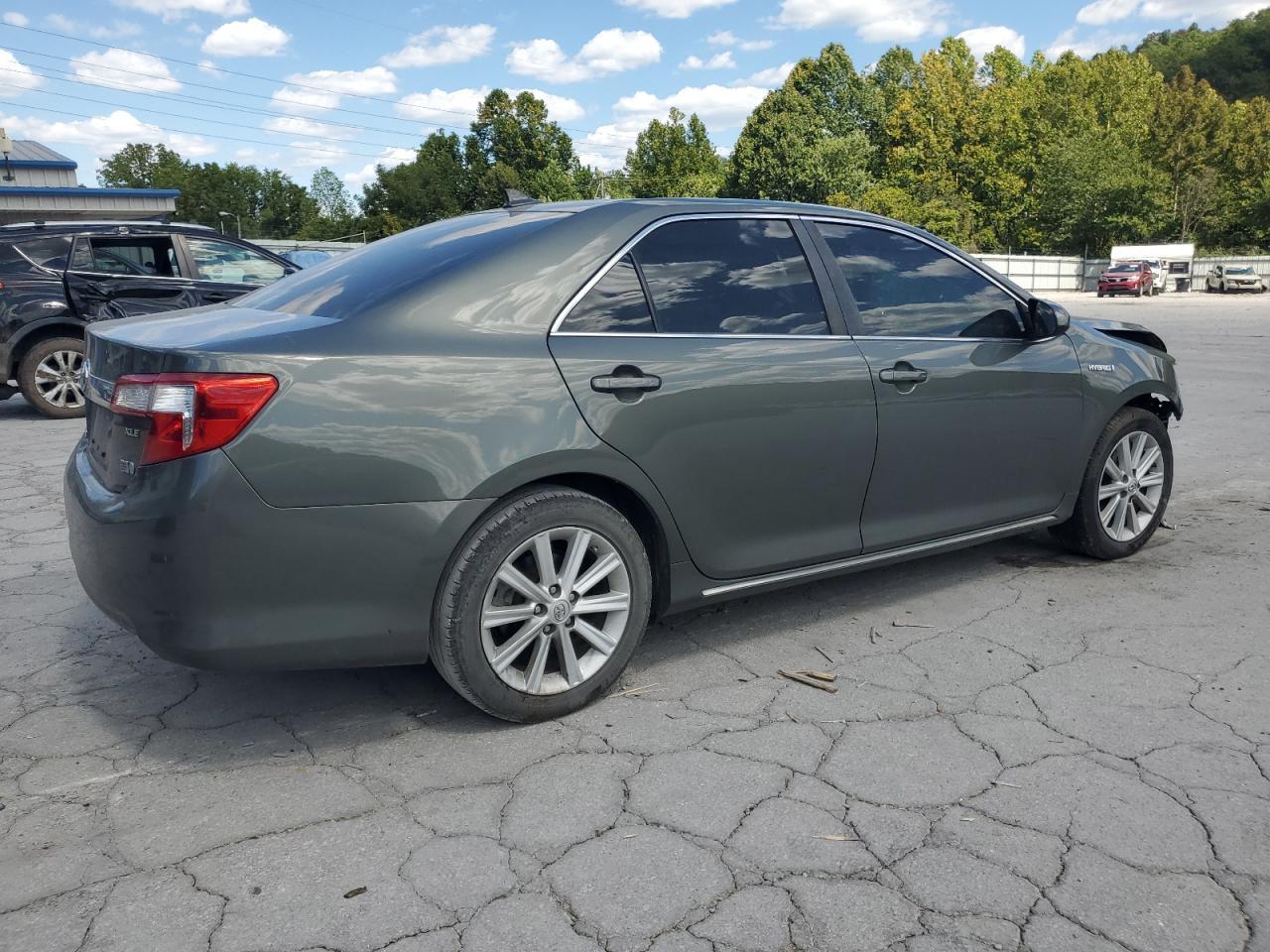 2014 Toyota Camry Hybrid - Image 3