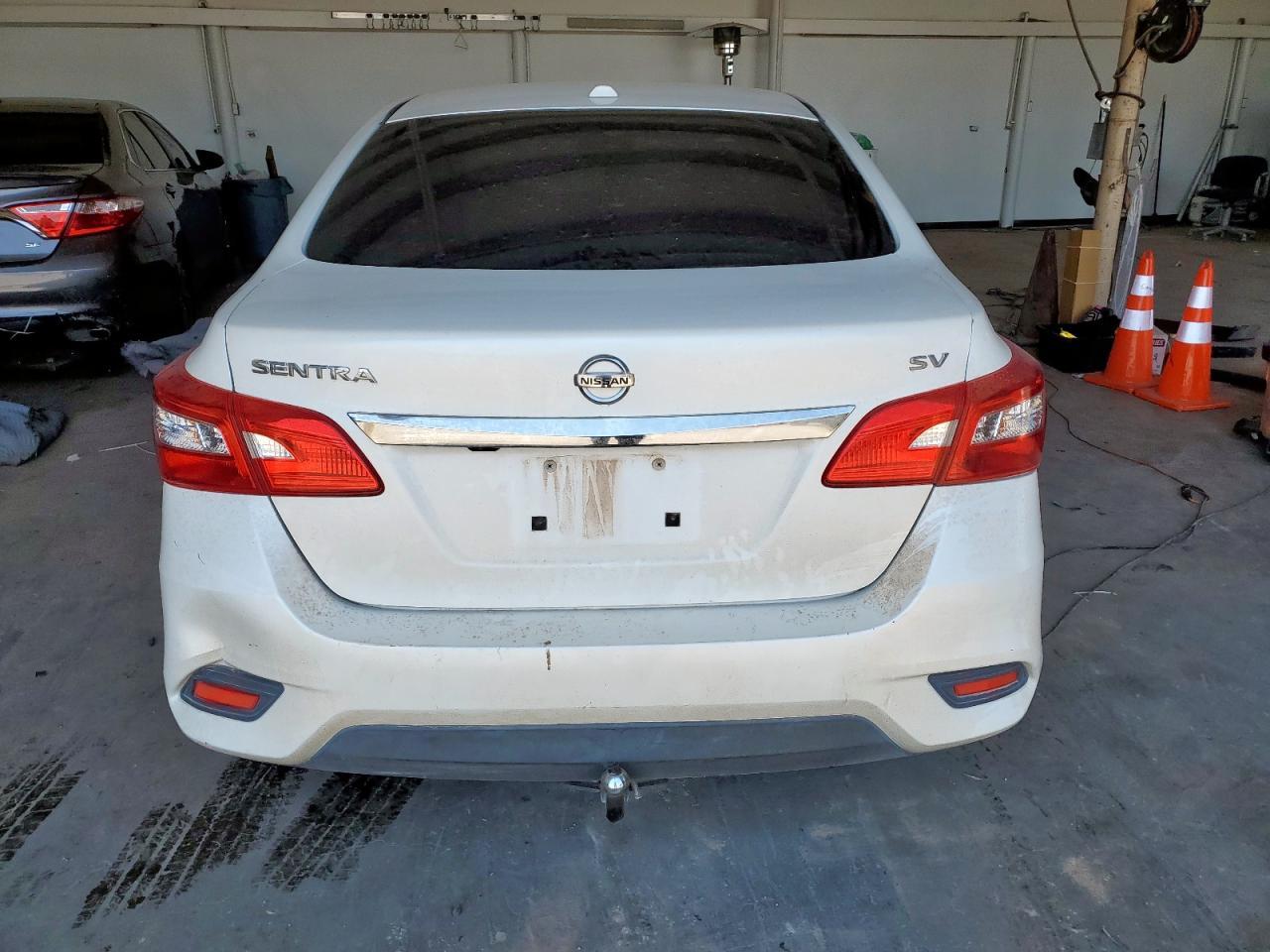 2018 Nissan Sentra S - Image 6