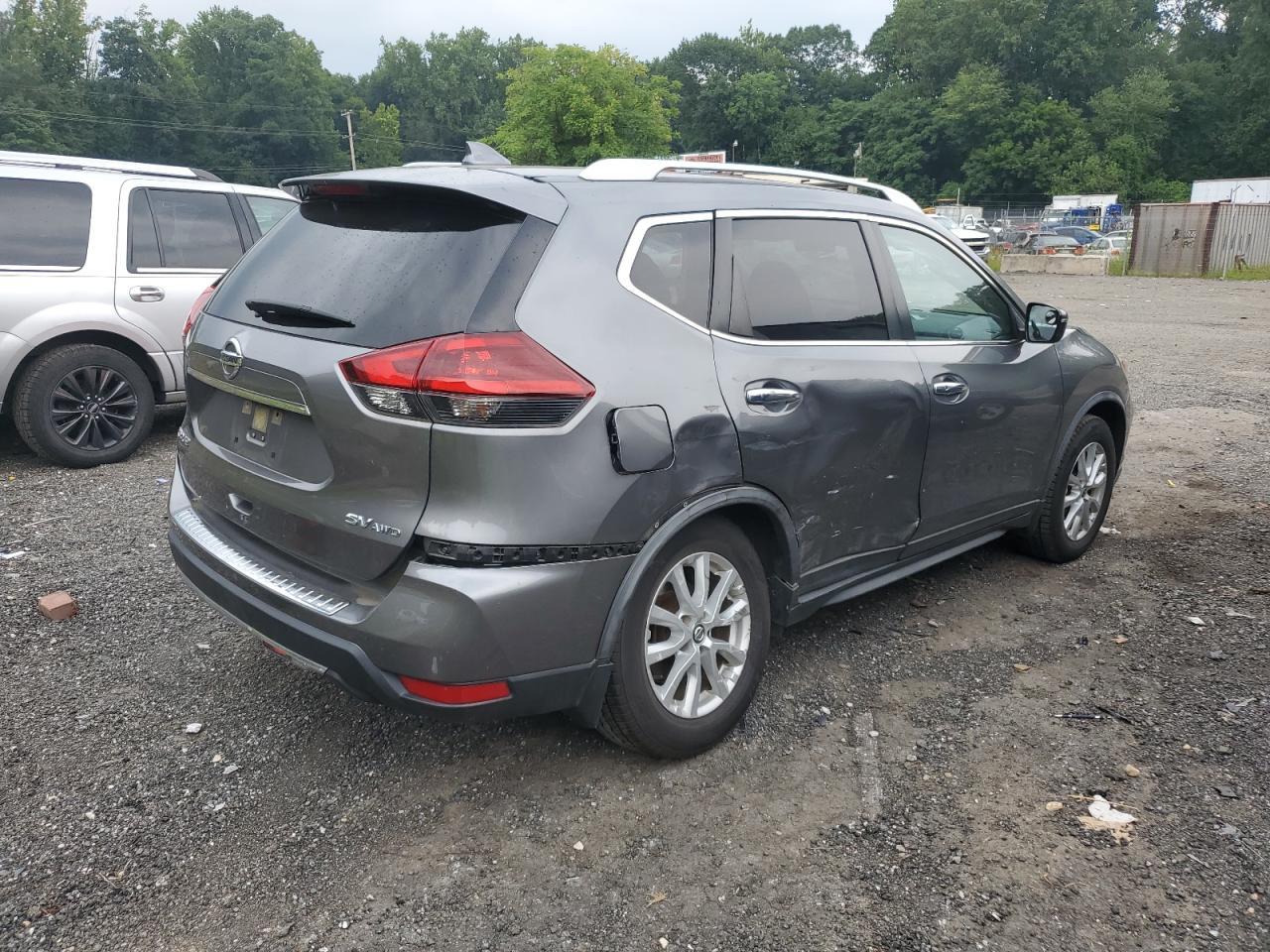 2018 Nissan Rogue S - Image 3