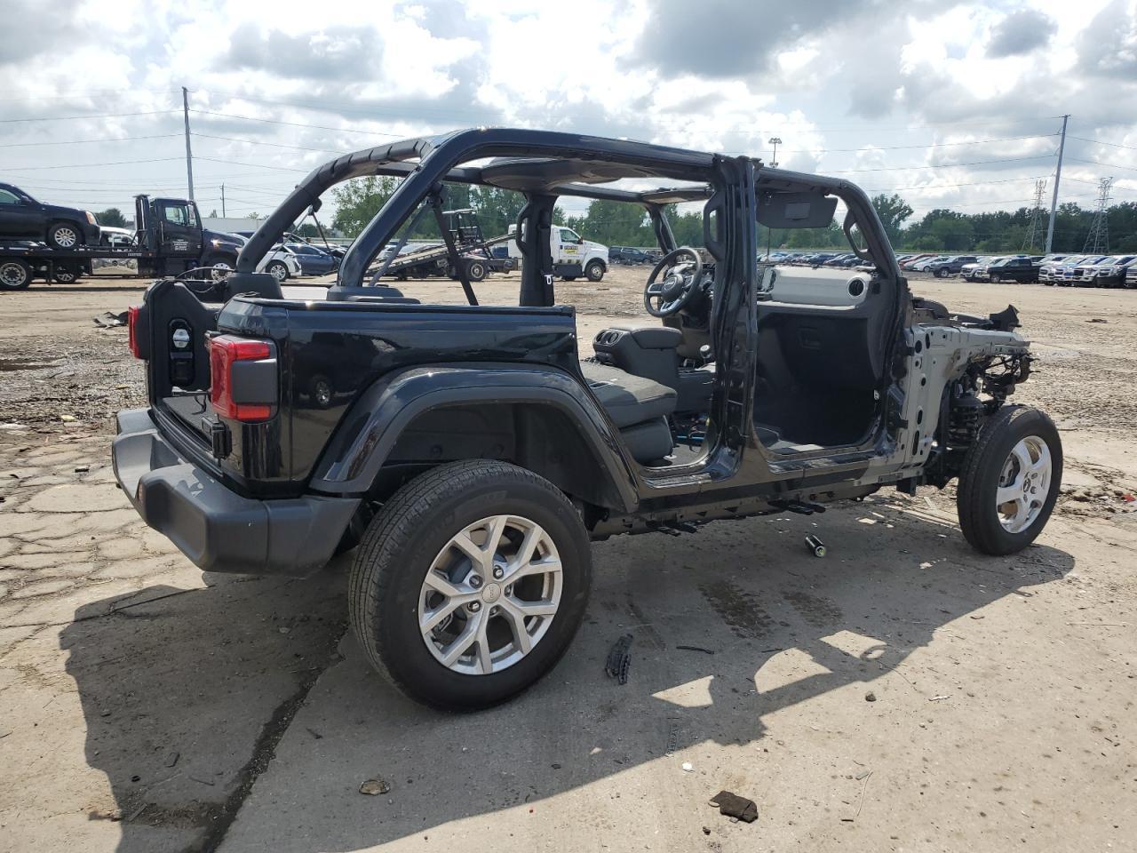 2024 Jeep Wrangler Sahara - Фото 3