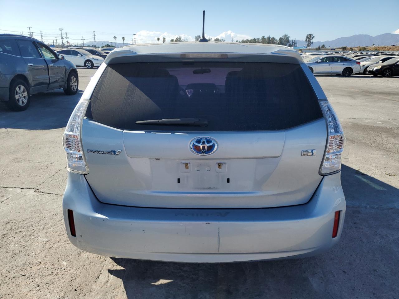 2014 Toyota Prius V - Фото 6