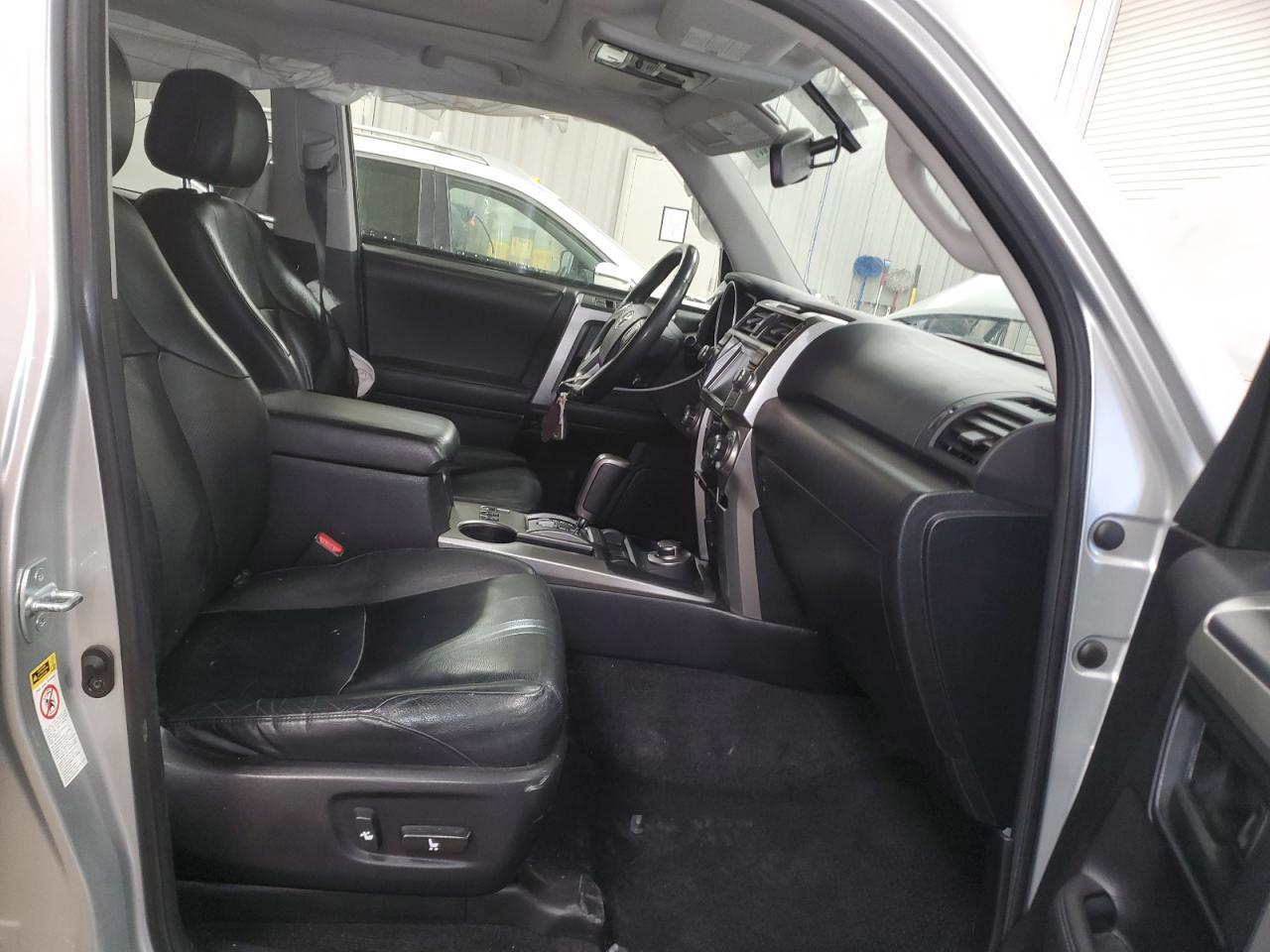 2011 Toyota 4Runner Sr5 - Фото 7